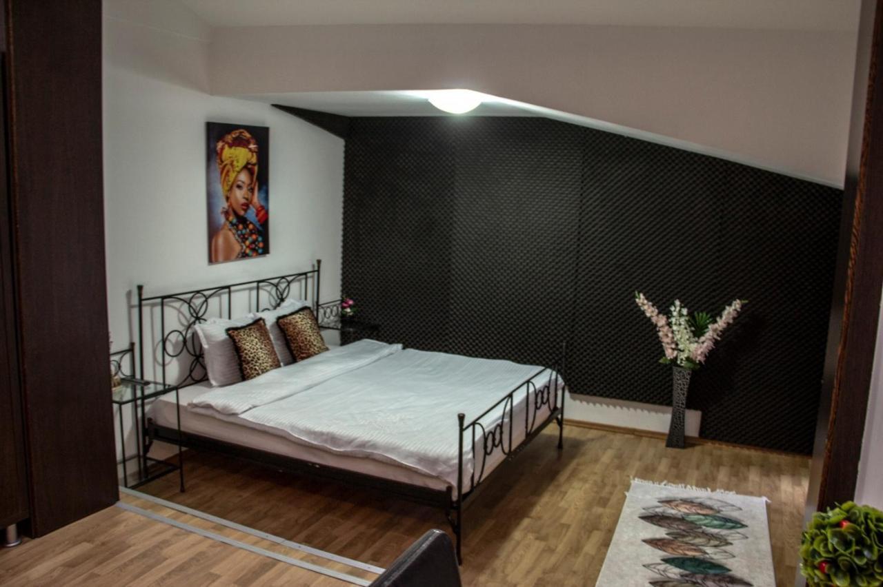 Happy Hotel Bucarest